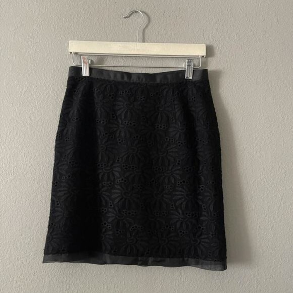 Dolce &‎ Gabbana Lace Skirt